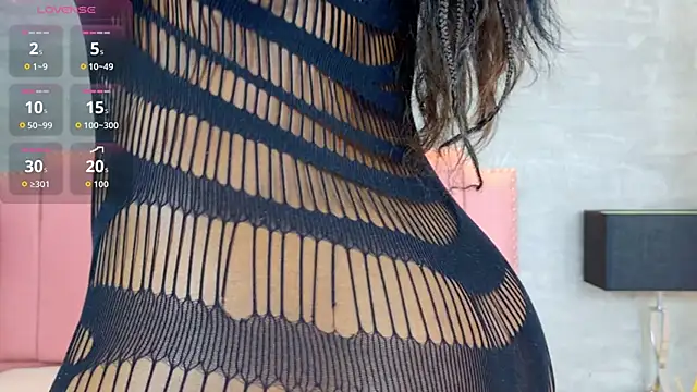 Alaia Colins online show from May 2026 12:03:01 AM