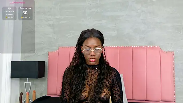 Alaia Colins online show from May 2026 12:42:02 AM