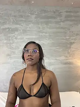 Snapshot of Alaia_Colins chatting on July 2026 01:39:01 AM Alaia Colins online show from July 2026 01:39:01 AM