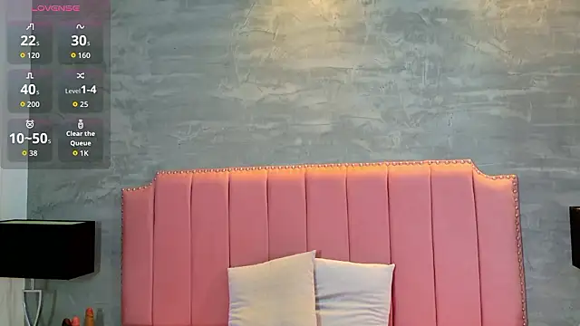 Alaia Colins online show from March 2026 01:00:02 AM