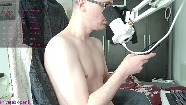 Moonsire1 online show from May 2026 09:47:01 AM