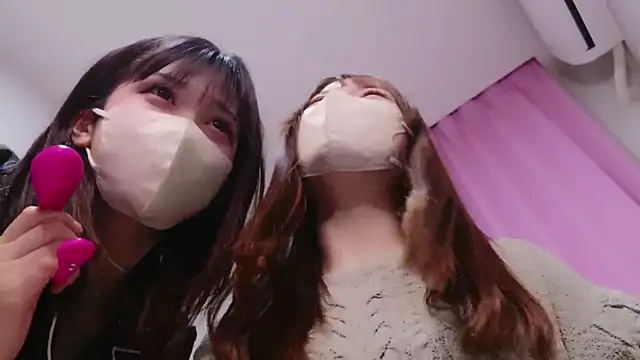 Snapshot of NA-KAREN-V8 chatting on February 2025 05:04:02 PM NA-KAREN-V8 online show from February 2025 05:04:02 PM