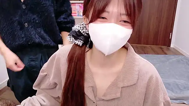 Snapshot of NA-KAREN-V8 chatting on October 2025 01:00:01 PM NA-KAREN-V8 online show from October 2025 01:00:01 PM