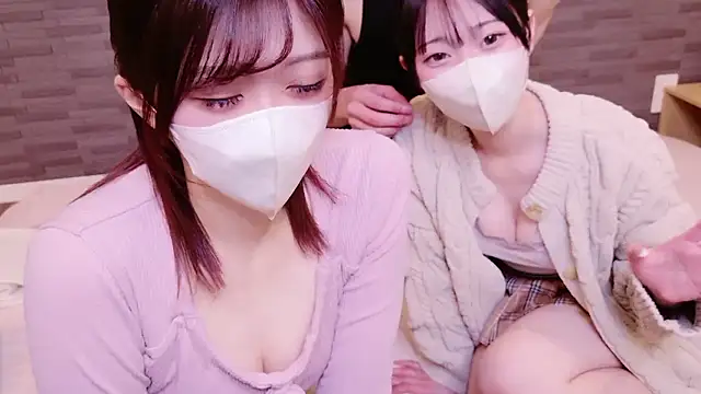 Snapshot of NA-KAREN-V8 chatting on November 2025 11:57:01 AM NA-KAREN-V8 online show from November 2025 11:57:01 AM