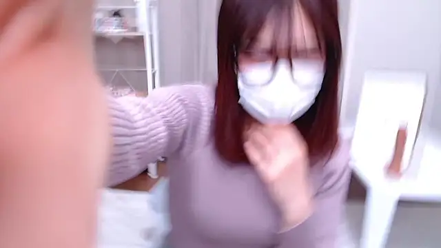 Snapshot of NA-KAREN-V8 chatting on December 2025 01:56:01 PM NA-KAREN-V8 online show from December 2025 01:56:01 PM