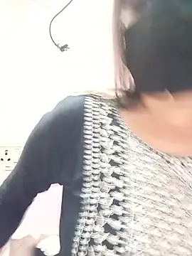 Snapshot of Simran-001 chatting on June 2026 01:34:01 PM Simran-001 online show from June 2026 01:34:01 PM