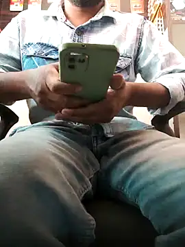 Snapshot of RaviRoy2326 chatting on February 2025 08:43:02 AM RaviRoy2326 online show from February 2025 08:43:02 AM