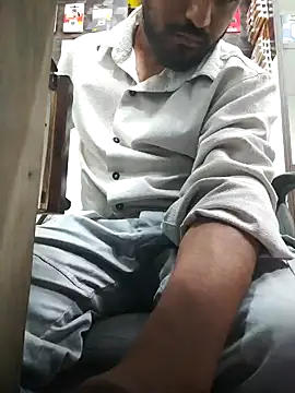 Snapshot of RaviRoy2326 chatting on February 2025 06:56:01 AM RaviRoy2326 online show from February 2025 06:56:01 AM