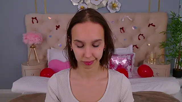 SandraTucker online show from February 2026 02:53:01 AM