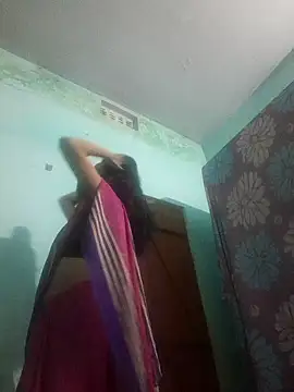 Snapshot of Bong-lady chatting on February 2025 11:20:01 AM Bong-lady online show from February 2025 11:20:01 AM