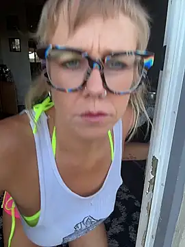 I am babydoll online show from February 2026 12:11:01 AM