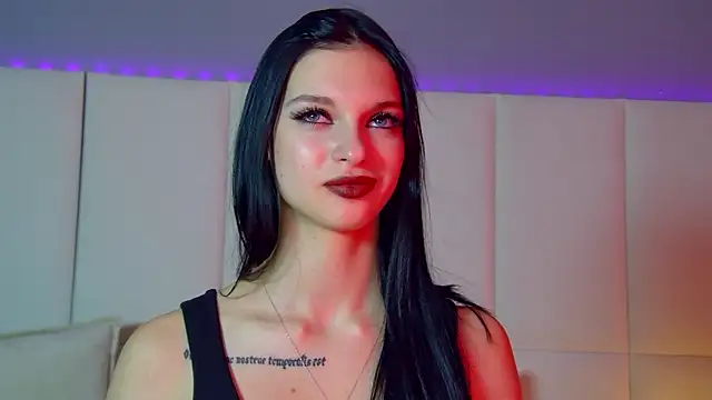 Snapshot of BeverlyMost chatting on February 2025 04:44:01 PM BeverlyMost online show from February 2025 04:44:01 PM