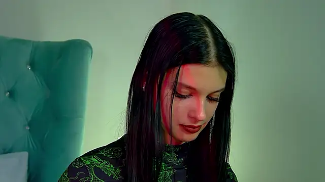 Snapshot of BeverlyMost chatting on February 2025 04:29:01 PM BeverlyMost online show from February 2025 04:29:01 PM