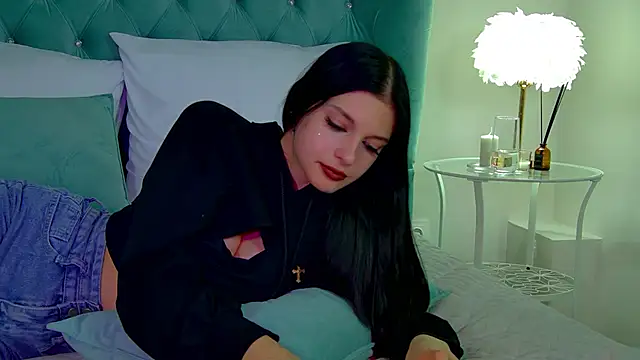 Snapshot of BeverlyMost chatting on February 2025 01:16:02 PM BeverlyMost online show from February 2025 01:16:02 PM