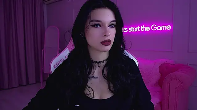 Snapshot of BeverlyMost chatting on March 2025 06:34:01 PM BeverlyMost online show from March 2025 06:34:01 PM