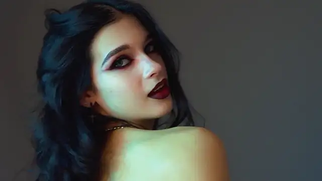 Snapshot of BeverlyMost chatting on November 2025 06:34:02 AM BeverlyMost online show from November 2025 06:34:02 AM