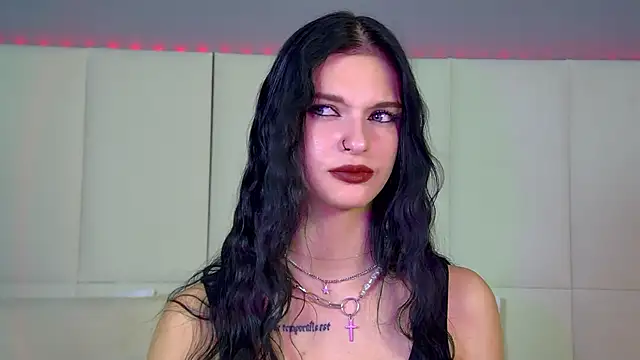 Snapshot of BeverlyMost chatting on January 2025 12:37:01 AM BeverlyMost online show from January 2025 12:37:01 AM