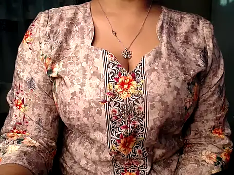 Snapshot of Saanviraa chatting on January 2026 02:28:02 AM Saanviraa online show from January 2026 02:28:02 AM