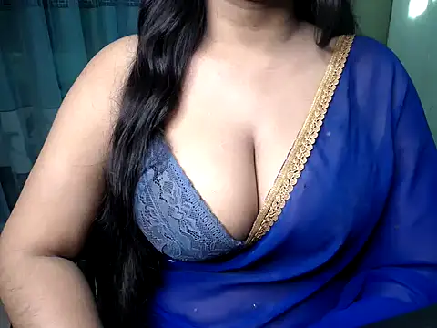 Snapshot of Saanviraa chatting on November 2025 02:27:02 AM Saanviraa online show from November 2025 02:27:02 AM