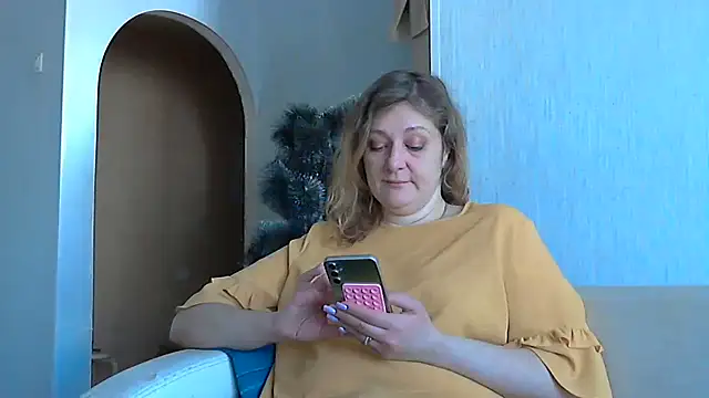 Snapshot of WriterInna44 chatting on February 2025 05:34:02 AM WriterInna44 online show from February 2025 05:34:02 AM