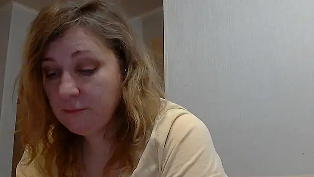 Snapshot of WriterInna44 chatting on February 2025 12:06:02 PM WriterInna44 online show from February 2025 12:06:02 PM