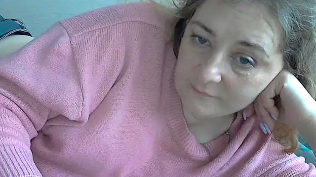 Snapshot of WriterInna44 chatting on February 2025 10:41:01 AM WriterInna44 online show from February 2025 10:41:01 AM