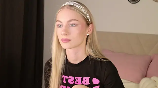 GabriellaOlsen online show from January 2026 04:00:01 PM