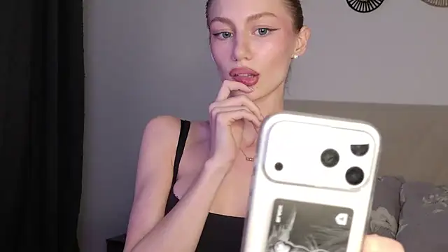 Snapshot of GabriellaOlsen chatting on June 2026 04:12:02 PM GabriellaOlsen online show from June 2026 04:12:02 PM