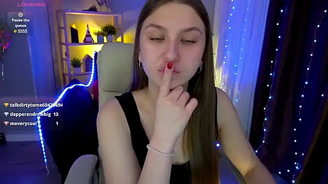 AureliaBliss  online show from March 2025 04:15:02 PM