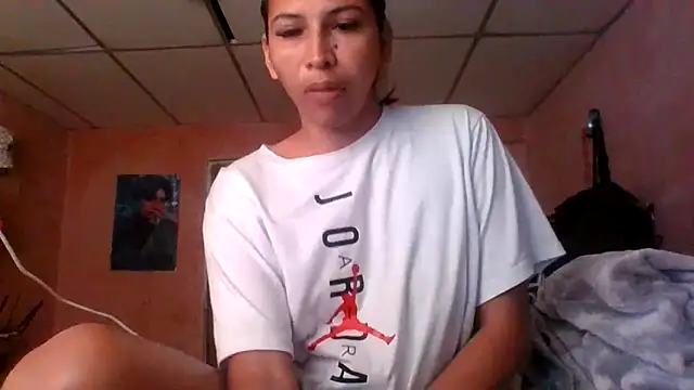 Snapshot of ammy_lee20 chatting on January 2025 08:18:02 PM ammy lee20 online show from January 2025 08:18:02 PM