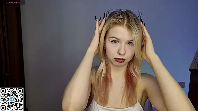 LynetHakes online show from March 2026 07:37:02 AM