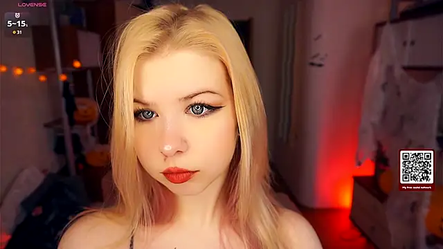 LynetHakes online show from November 2025 04:38:02 AM