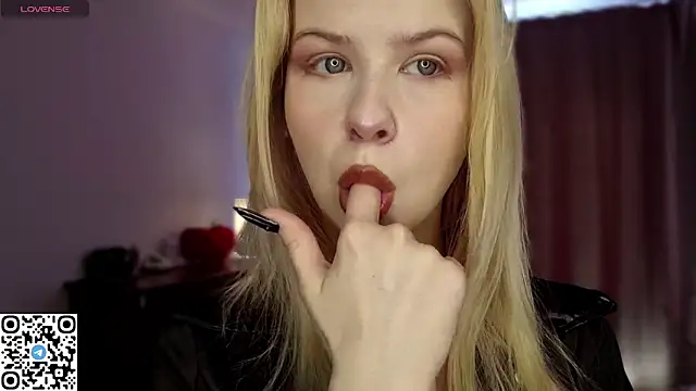 LynetHakes online show from March 2026 06:20:01 AM