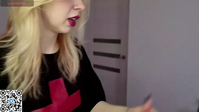 LynetHakes online show from March 2026 06:25:01 AM