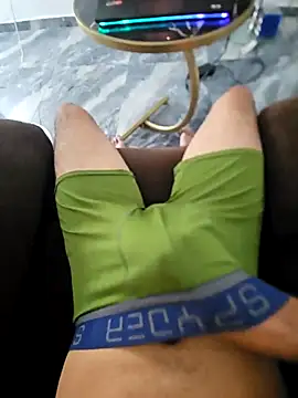 j0nathan00 online show from January 2026 05:20:01 PM