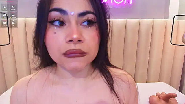 Naomymonroe  online show from November 2025 07:30:01 PM