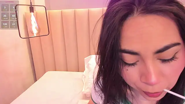 Naomymonroe  online show from December 2025 09:36:02 PM