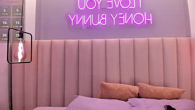 Snapshot of Naomymonroe_ chatting on July 2026 10:48:02 AM Naomymonroe online show from July 2026 10:48:02 AM