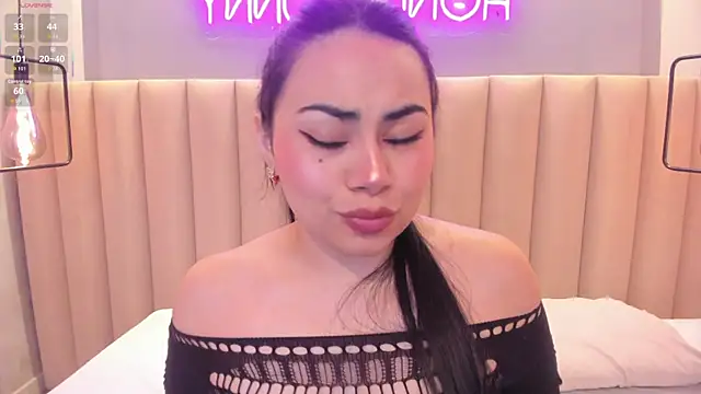 Naomymonroe  online show from September 2025 04:46:01 PM