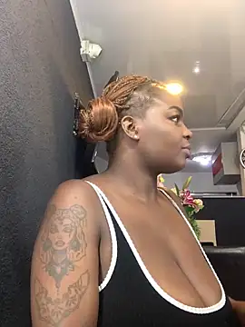 Snapshot of NatyParker chatting on April 2026 01:12:02 PM NatyParker online show from April 2026 01:12:02 PM