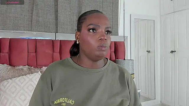 Snapshot of NatyParker chatting on April 2026 01:34:02 PM NatyParker online show from April 2026 01:34:02 PM