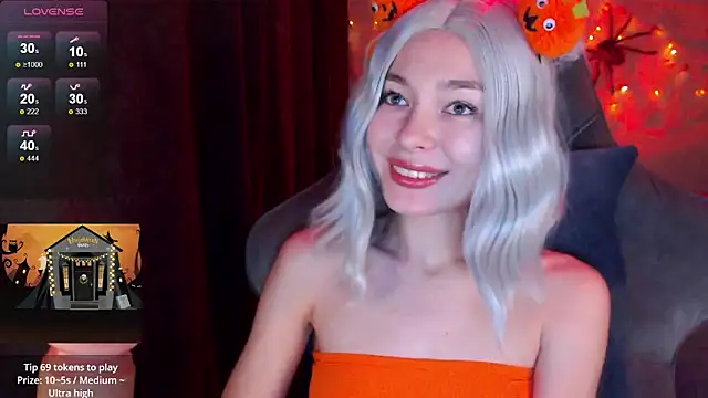 Ohmy Nora  online show from October 2025 07:21:01 PM