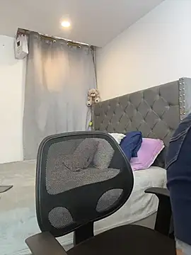 KarlaWild online show from June 2026 03:00:01 PM