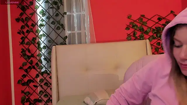 Snapshot of alaia_greyy chatting on May 2026 07:56:02 PM alaia greyy online show from May 2026 07:56:02 PM