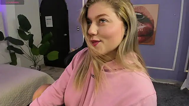 alaia greyy online show from November 2025 01:23:02 PM