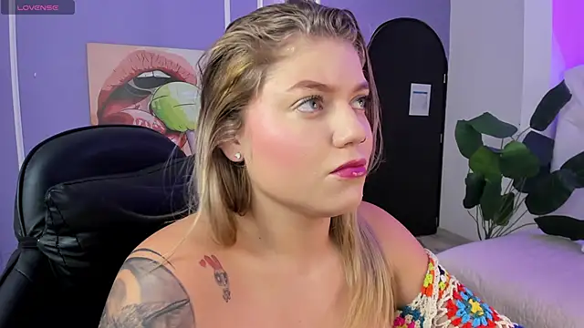 alaia greyy online show from November 2025 01:11:01 PM