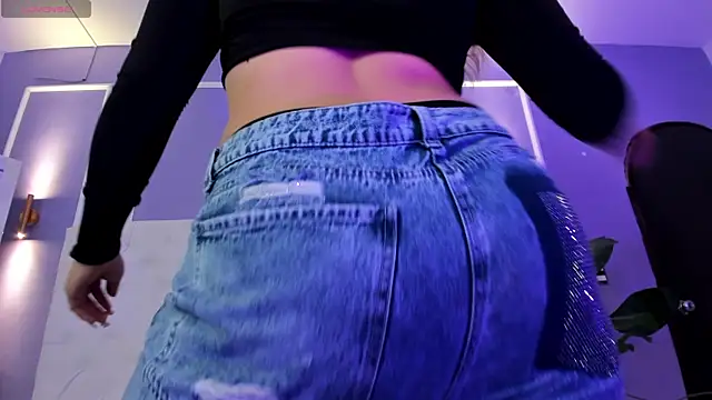 alaia greyy online show from January 2026 01:06:02 PM