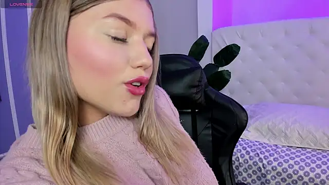 alaia greyy online show from December 2025 12:51:01 PM