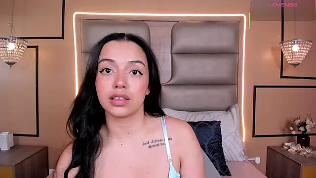 CAYLINCOLLINS online show from November 2025 03:01:02 AM