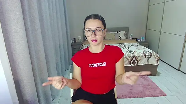 singletrouble online show from November 2025 06:25:01 AM